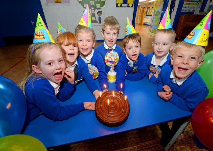 Children enjoy birthday cake and balloons at school lockdown party |  Express &amp; Star